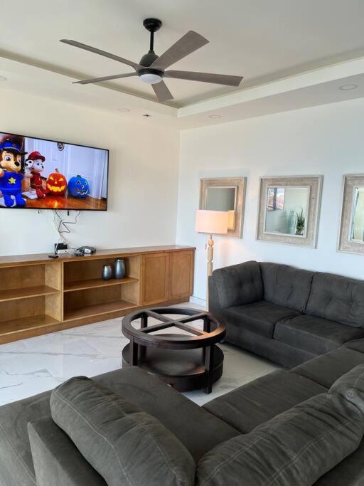 Beachfront 4 Bedroom Penthouse - Pool Steps To Beach & Mins To Downtown Rosarito Dış mekan fotoğraf